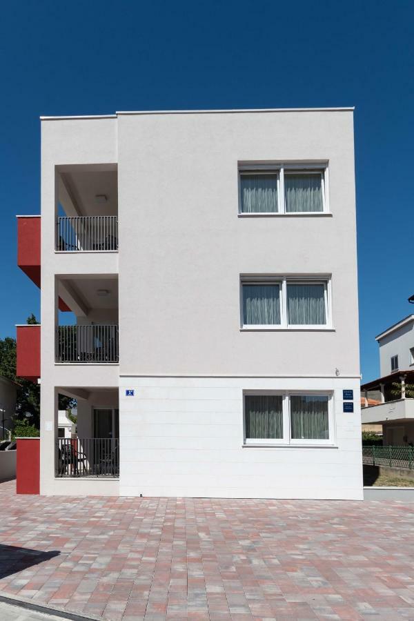 Apartment House Ivan John Подстрана Екстер'єр фото